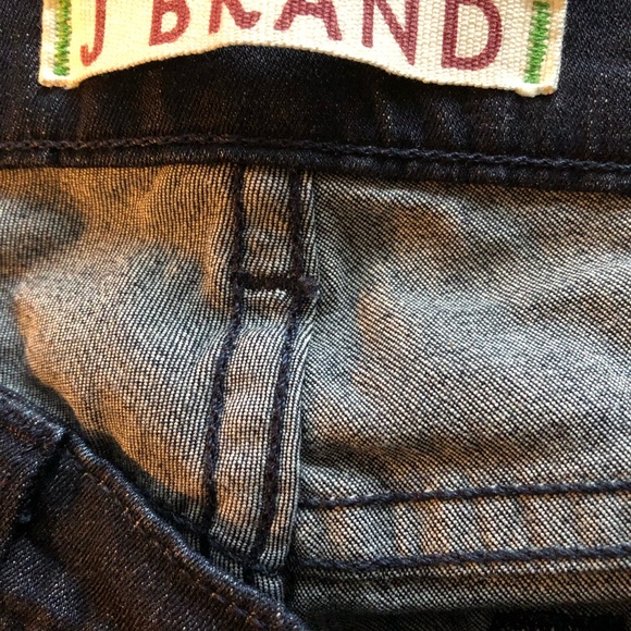 J Brand dark blue cropped/ capris with zipper. Style # 9703O216. Size 25. - Picture 5 of 8